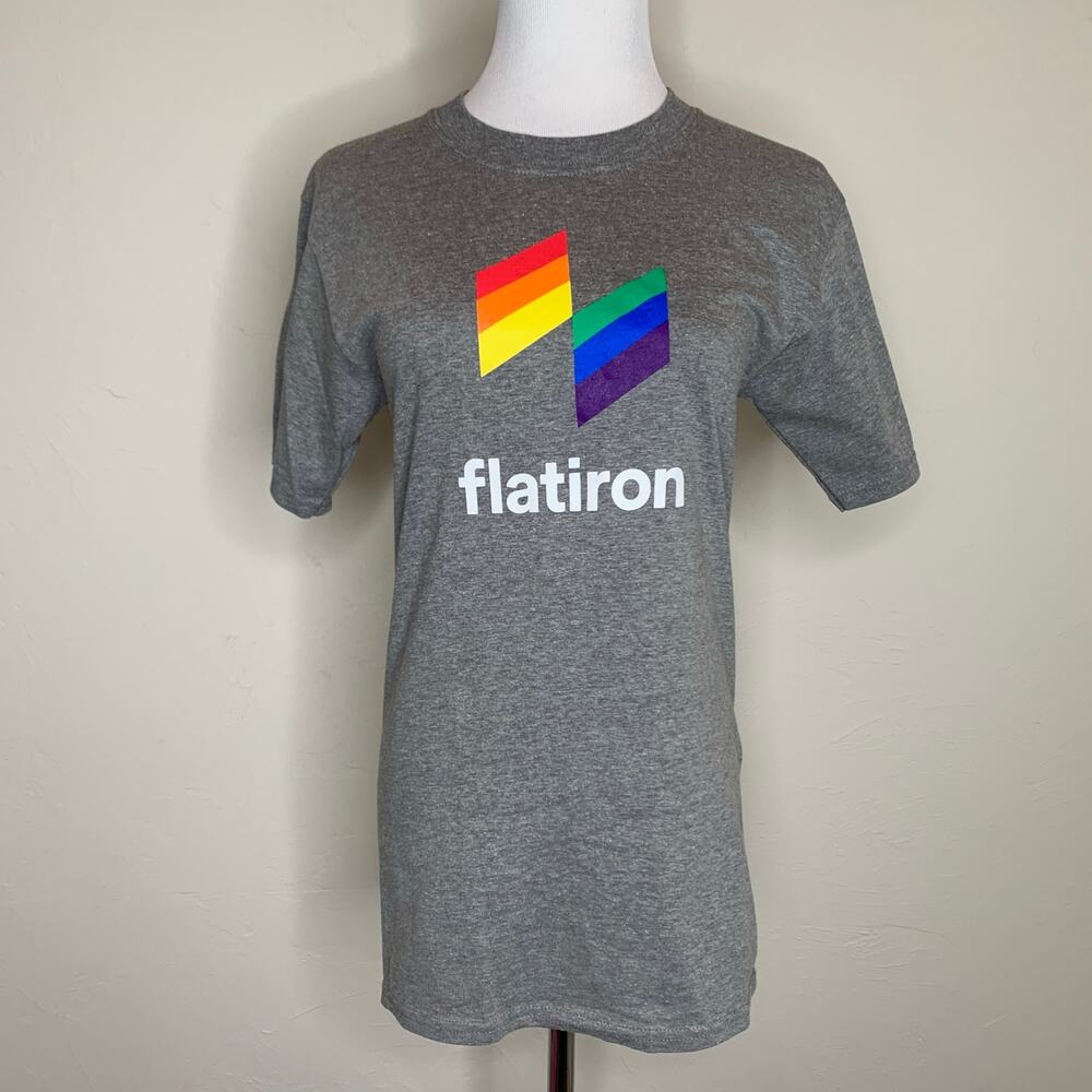 Flatiron Rainbow Pride T Shirt Sz Small
